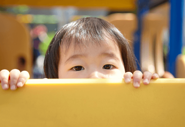  友だちとうまく遊べない子どもへの接し方｜社会性の発達を支える保育士の視点