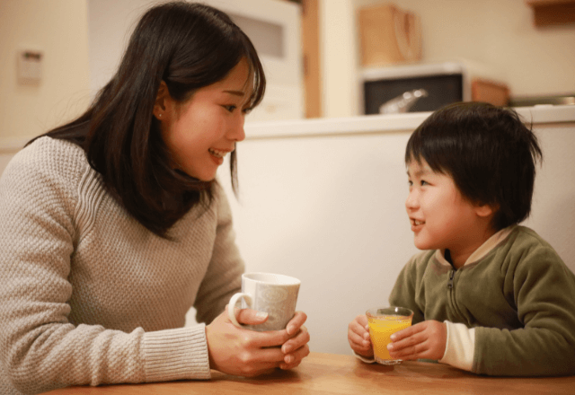 子どもの「早口」が気になる方へ｜ゆっくり話す習慣をつけるためのコツ