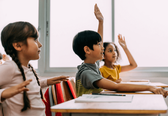 授業参観の服装｜失敗しない選び方