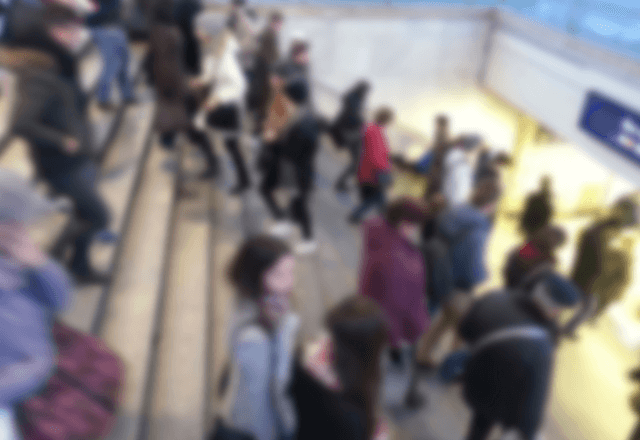 「握手して下さい！」駅前で“ある人物”に頭を下げる高校生。その後【手を洗わず帰宅】した理由に友人が仰天―！？