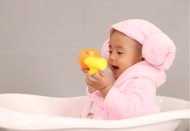 子どもが夢中になる！安全で楽しいお風呂のおもちゃ選びと収納術