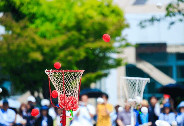 運動会で…PTA「応援席は交代制です」長時間居座る母親に注意した結果⇒【まさかの大ウソ】に全員「え…」