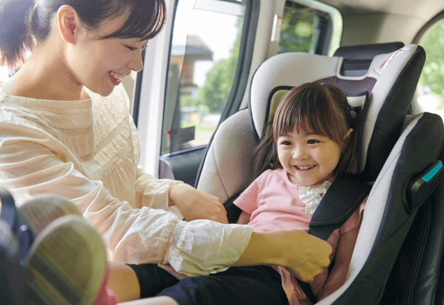 ジュニアシートはいつまで？安全を守る基準と嫌がるときの対策