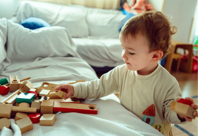 1歳児の成長を促す木のおもちゃ！選び方のコツと夢中になるポイント