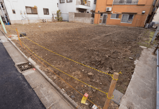 「立ち退きなんて…」拒む義両親を夫が説得。渋々売却が決まった直後⇒判明した【夫の目的】に全員絶句…