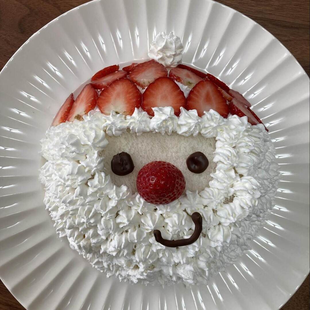 【おやこで手作りクリスマスケーキ】「サンタ」「スノーマン」…これ、"フルーチェ"と"食パン"で簡単に作れるんです！！