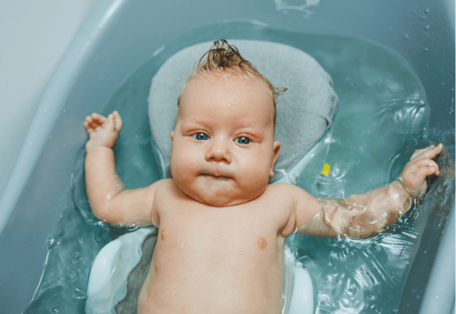 新米パパ必見！赤ちゃんとのお風呂を安全に楽しむ手順とコツ