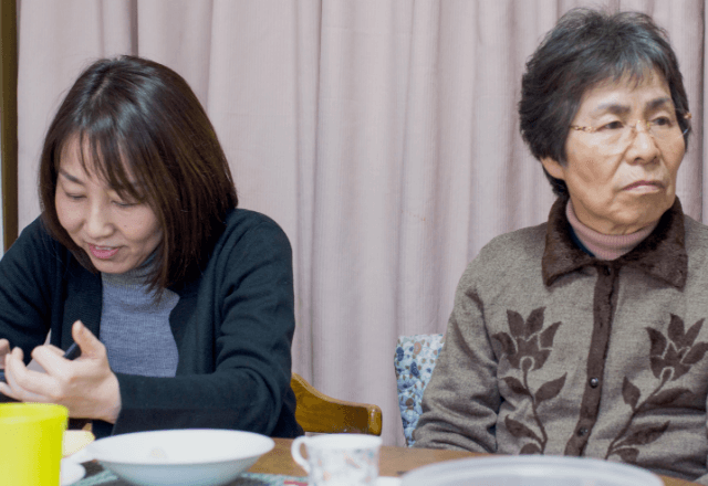 妻の実家で…「俺はお客さん！ほら、ビール買ってきて」妻をパシろうとした直後⇒“義母と義姉”の反撃に涙目…