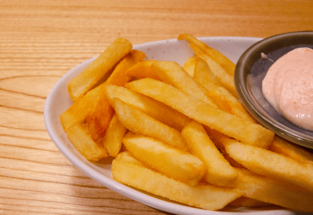 新オープンの居酒屋で…料理はレンチン、店内はゴミ屋敷寸前に違和感。会計時⇒店主「…」衝撃の一言に絶句…