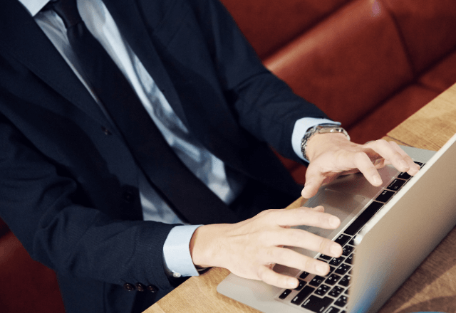 部下のミスを“社内一斉送信”で晒す先輩。だが翌日⇒「君、暇なの？」ある人物の返信に顔面蒼白に―！？