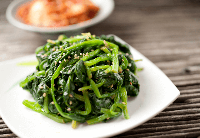 幼児食に取り入れたい冬野菜！ほうれん草の栄養