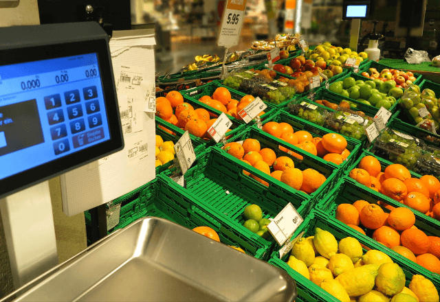 一軒家購入に向けた節約生活… 妻「買い物は隣町のスーパーよ！」 ⇒ 行き過ぎた【節約術】の“代償”にゾッ…