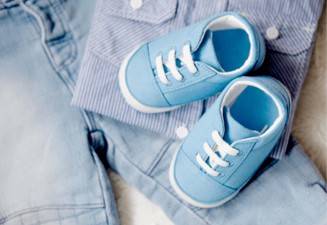 おしゃれで快適！男の子ベビー服の時期別選び方とポイント