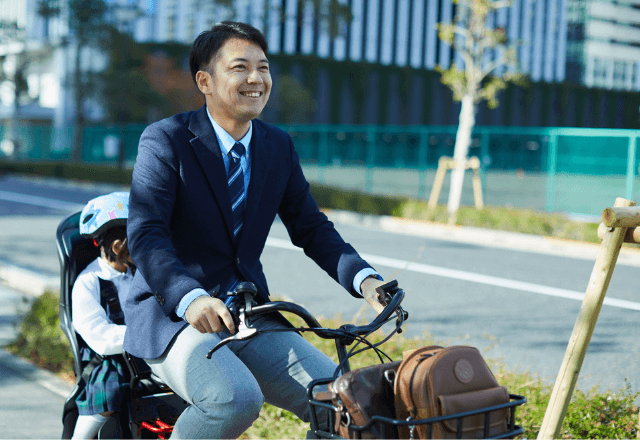 子ども乗せ自転車デビューはいつから？安全に楽しむためのルールとコツ