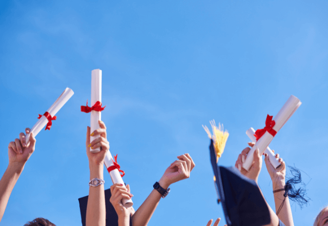 中学校卒業式に親が着ていくべき服装ガイド