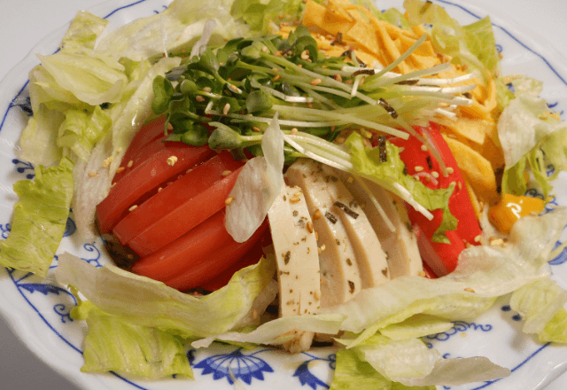 冷やし中華の盛り付け！おやこで楽しむ料理体験