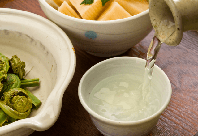 妊婦の嫁に”お酒を強要する”義母「少しぐらい飲みなさいよ！」断った結果⇒義母の【まさかの行動】に絶句