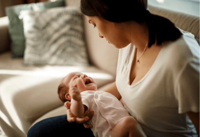 夜間断乳の寝かしつけ！抱っこ以外の方法とスムーズに進めるコツ