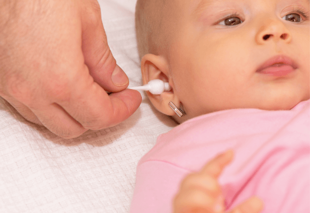 【子どもの耳掃除】いつから？必要性は？注意点は？疑問を解説