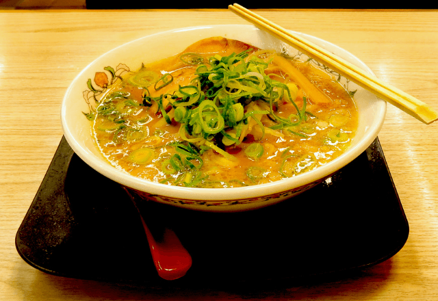 SAで…「俺が先！寄越せ！」ラーメンの提供順にキレる男。直後⇒「知らんわ！」友人が真っ向から反論した結果…