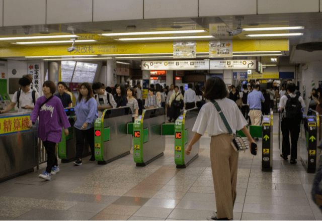 駅のホームで…子どもが乗りこんだ瞬間→『え！？ちょっと待って！』電車が”発車”してしまって――！？