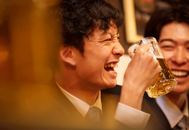 忘年会で…「辞めちまえ！」下戸の部下をいびる上司。直後⇒部下「取引先の方が…」その暴露に上司が青ざめて…