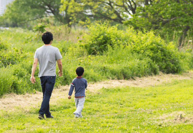 感情表現が苦手な子どもへの向き合い方｜保育士が伝える、心の育み方