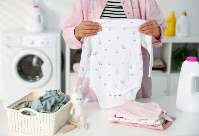 赤ちゃんの洗濯物はいつまで別？分ける理由と一緒にする目安