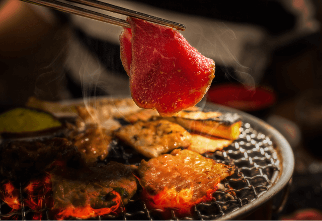 焼肉店で…椅子が突然「バキッ！」夫が床に転げ落ちた直後⇒“店員の対応”に「ちょっと待って」