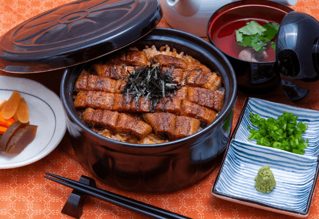 帰省で…夫「おいしい！」嫁「あれ…？」用意された鰻に違和感。直後⇒義母が放った【衝撃の真相】に絶句…