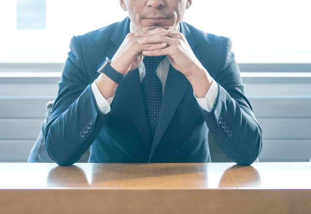 私を嫌う部長「山奥の支社に左遷な（笑）」私「そんな…」しかし数時間後⇒社長「なぜ彼女を怒らせた！」部長「へ？」